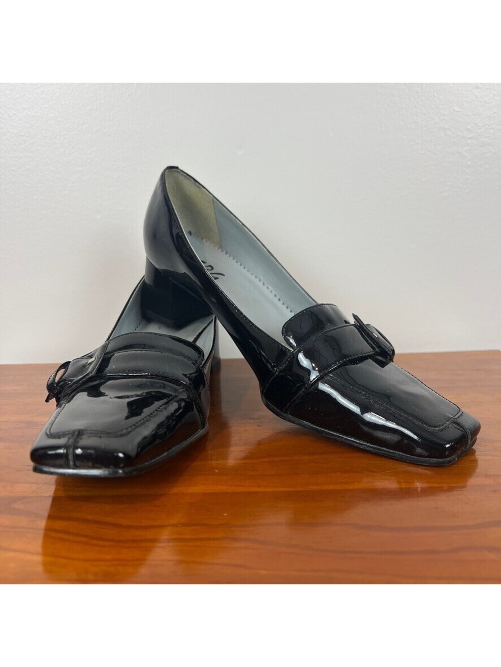 Vintage BCBG Paris Black Patent Leather Loafer Pumps Buckle Heels Size 8